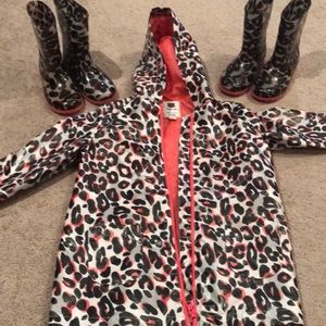 Gymboree rain jacket w/ 2 sets (12&13) rain boots
